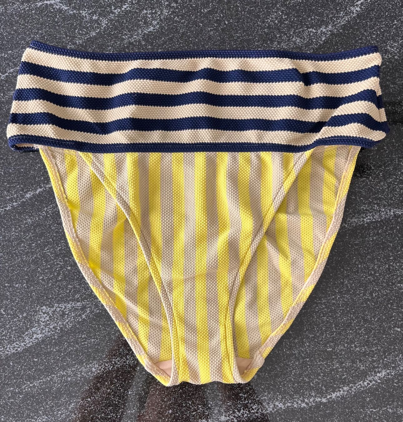 Costumi da bagno & Bikini: Bikini von Andres Sarda, Grösse 75E/38 – Nuovo (secondo la descrizione) da Neuhausen venduto da Ann.Drea 1