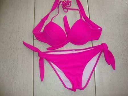 BIKINI GR.S CUP A NEUWERTIG