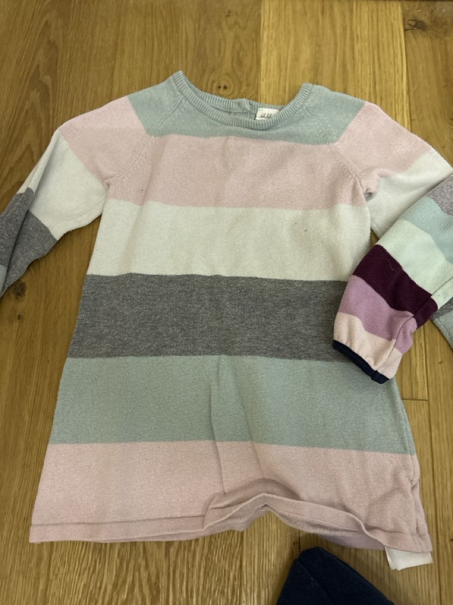 Lotti & Set di vestiti: Mädchen Kleiderpaket Pullover & Fleecejacken Gr. ca. 92 – Usato da Solothurn venduto da Jfk 1