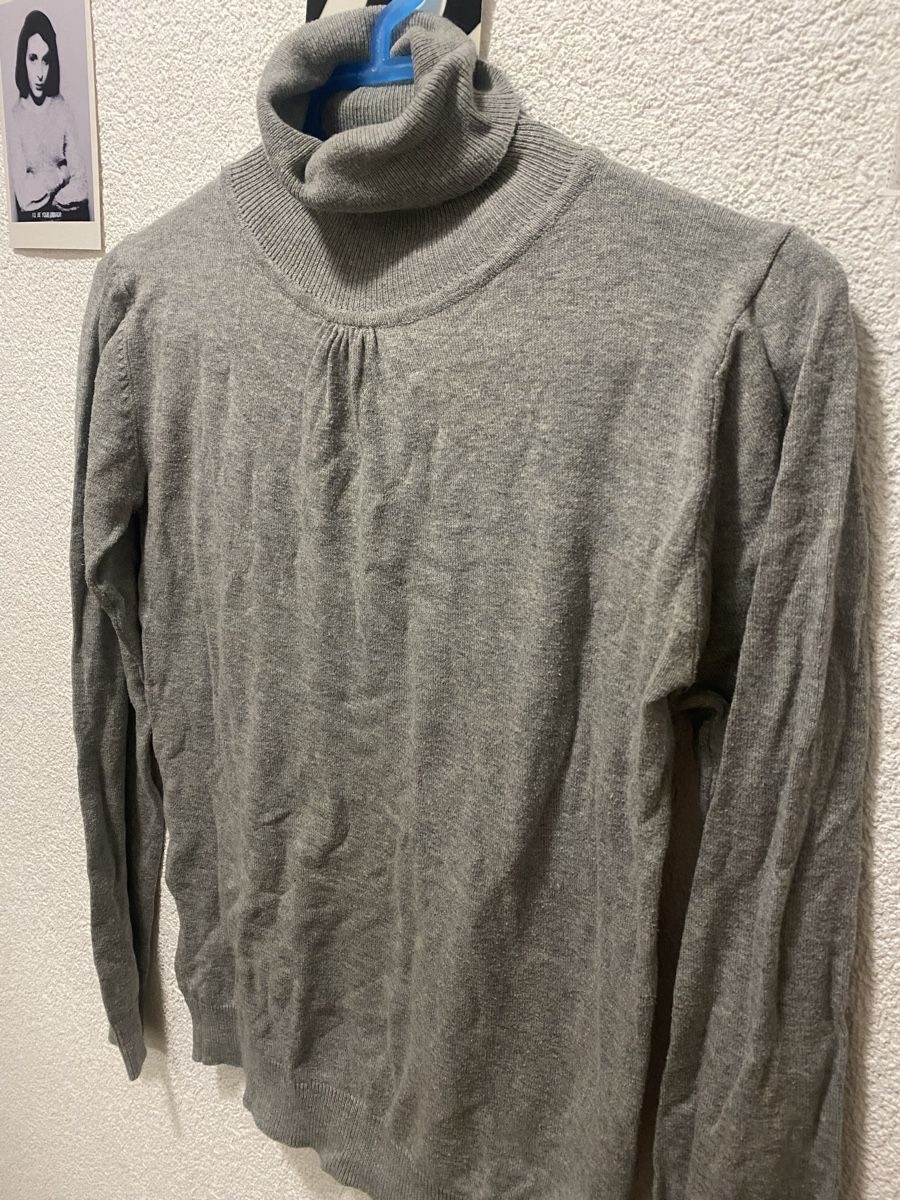 Pulls & Sweat-shirts: Graues Pullover🩶 – D'occasion à Zürich par mar_6xcq 1