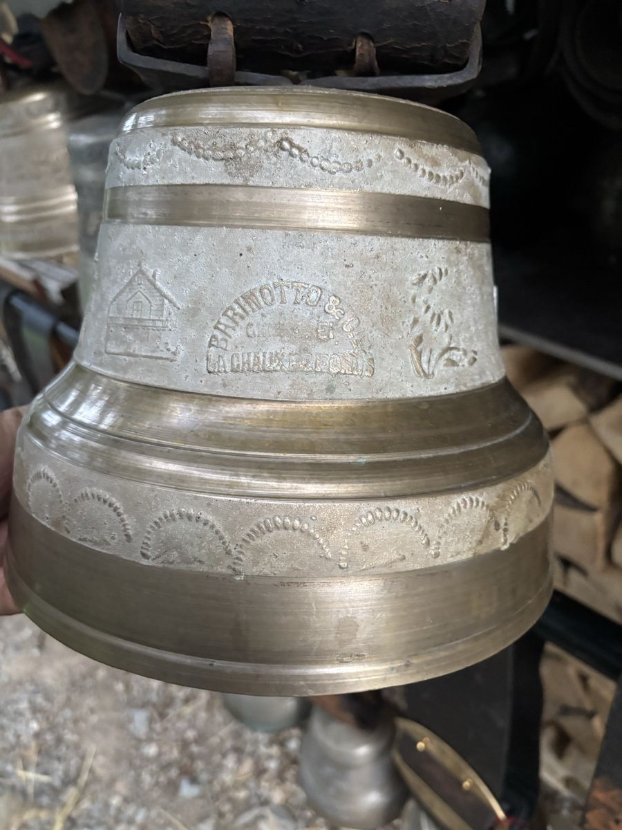 Campanacci mucche: Barinotto Überton. – Usato da Schangnau venduto da Roseggli82 4