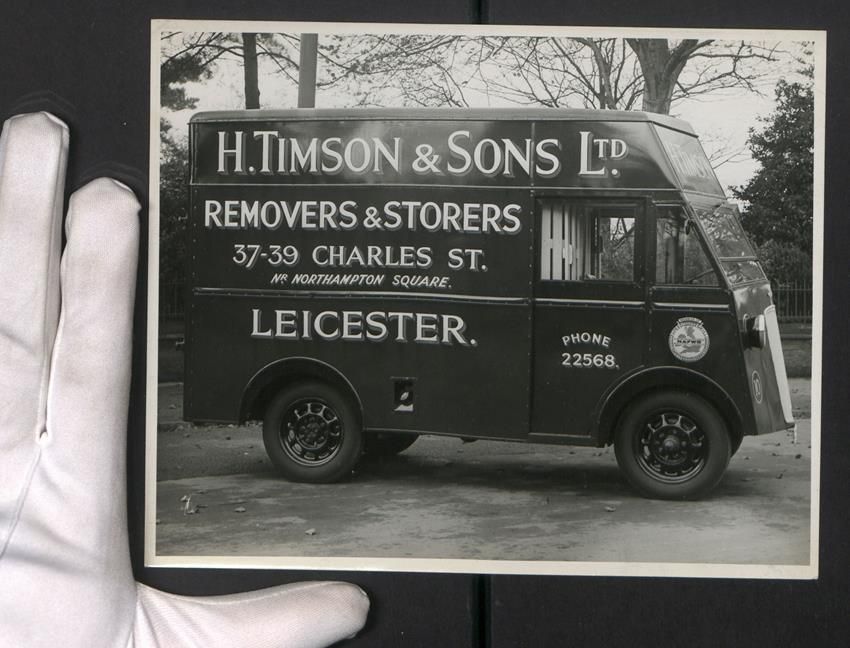 Fotografie & Manifesti: Fotografie Lastwagen Morris mit Hamshaw  – Usato da Berlin venduto da bartko-reher