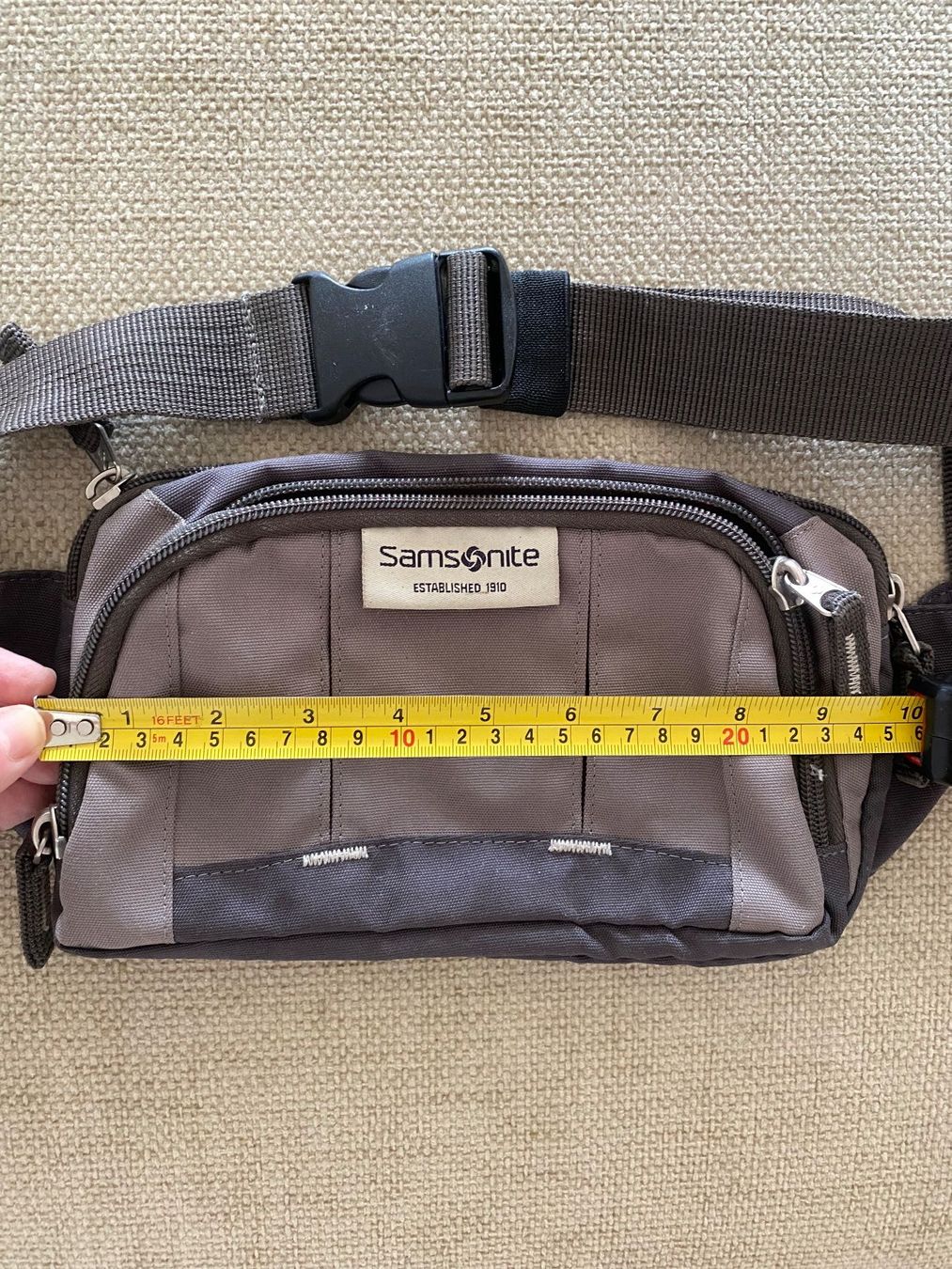 Samsonite Taschen: Bauchtasche Samsonite grau – Gebraucht aus Zürich von anasustic 3