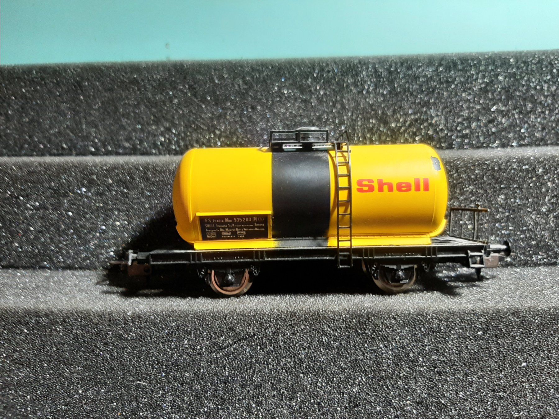 Lima Modelleisenbahnen: LIMA SHELL REF.21 – Gebraucht aus Avully von RIVALIS 1