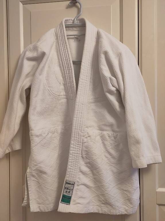 Internationale Kunst: Kimonos enfants – Gebraucht aus Neuchâtel von sbgt 4