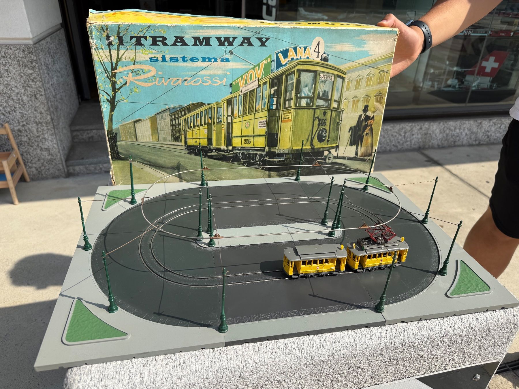 Rivarossi Modelleisenbahnen: Rarissimo Rivarossi Tram Milano tramway Super set – Gebraucht aus Chiasso von Carrara-Modellismo