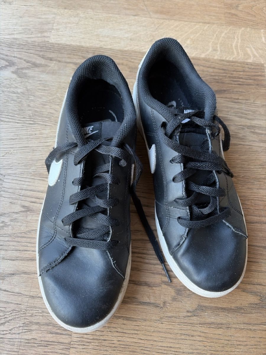Nike Scarpe da uomo: Nike Sneaker schwarz Grösse 40 – Usato da Wettingen venduto da knamel
