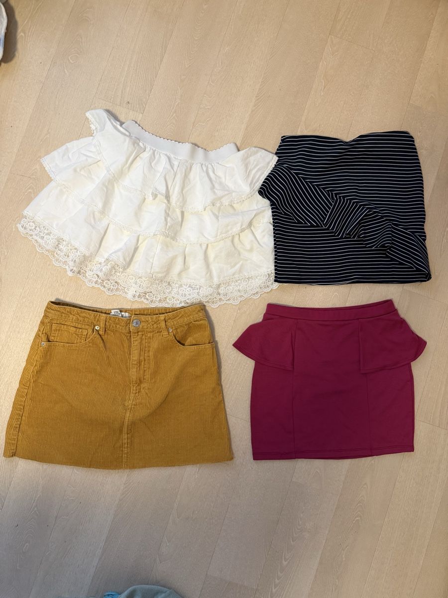 Gonne: Mini Röckli Grösse S-M – Usato da Bönigen venduto da nay_w9nv