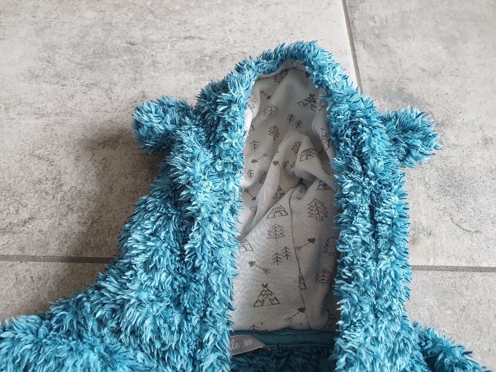 Maglioni & Felpe: Veste à capuche mi saison taille 68 – Usato da Le Noirmont venduto da Guiguiguette 1