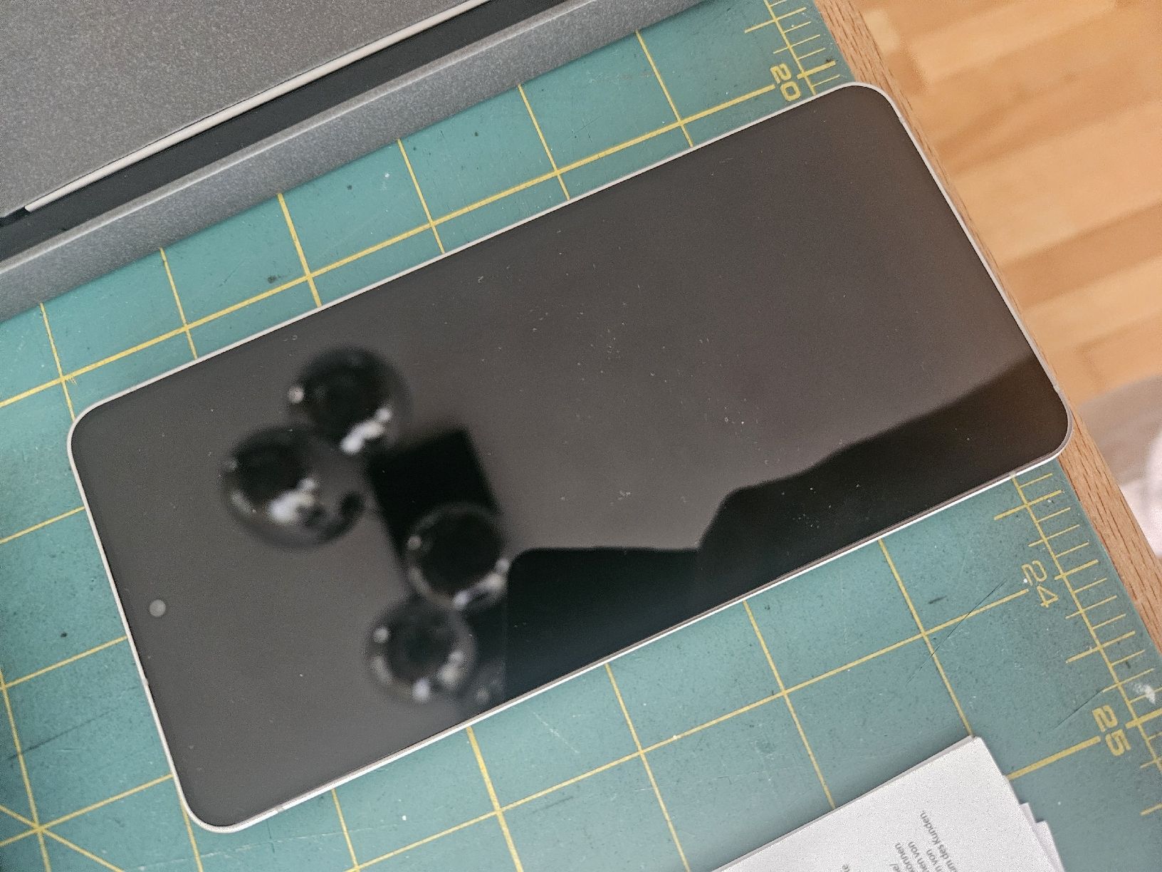 Samsung Portables: Samsung S25 Edge 256GB Titanium Silver – Neuf (Voir description) à Bülach par Migi-Young