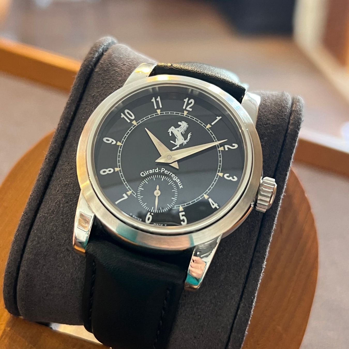 Girard-Perregaux Orologi: Girard-Perregaux Ferrari Black Dial Automatic 8030 – Usato da Carouge GE venduto da Watchaser 2