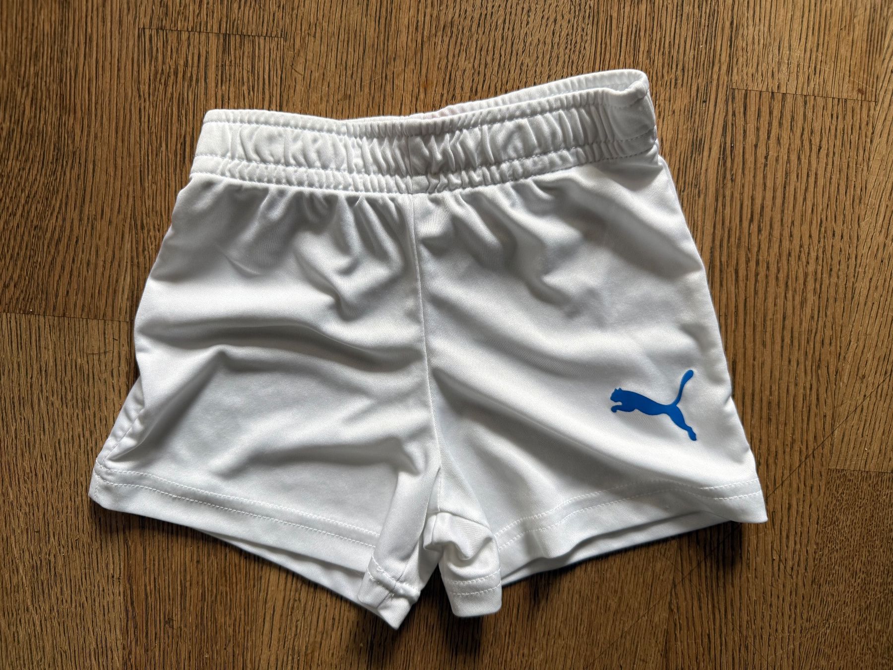 Puma Lotti & Set di vestiti: Shorts von Puma – Usato da Winkel venduto da gatta