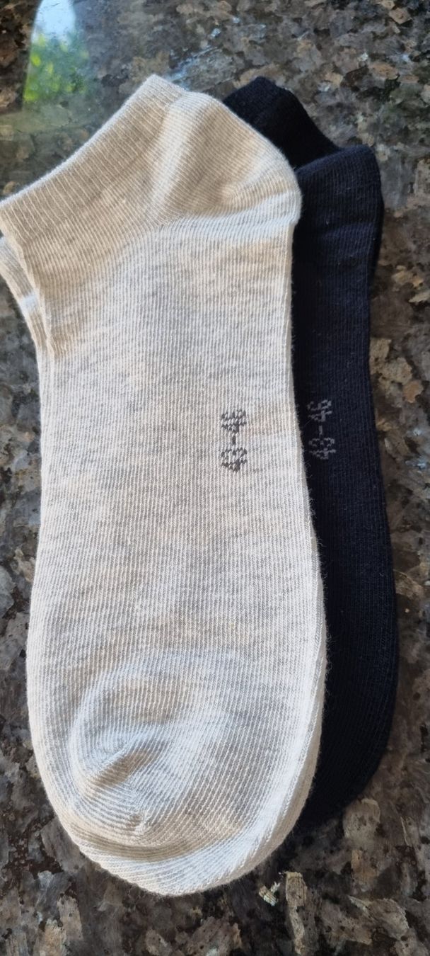 Chaussettes: 2 Paar Socken Grösse 43-46 neu – Neuf (Voir description) à egliswil par Maggy6 1