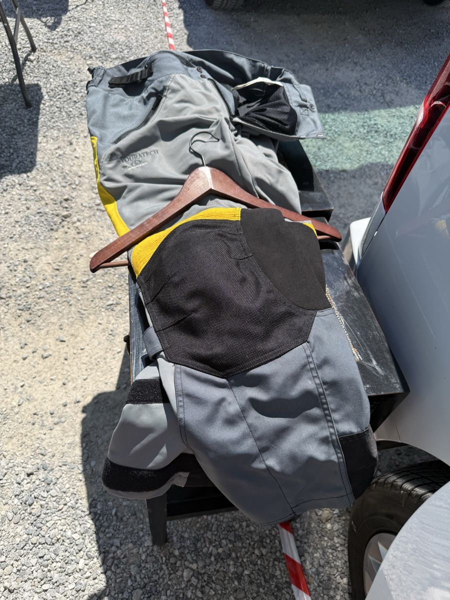 Pantaloni: Touratech Motorrad Innen/Aussen Hose Gr 23 – Usato da Niederweningen venduto da Firstlady14 2