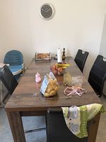 Grande table à manger à vendre 