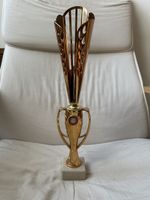 Bronzener Pokal