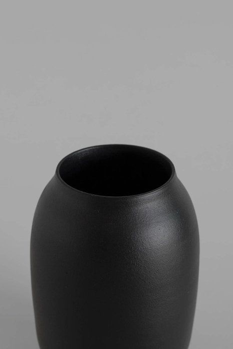 Vasen & Gefässe: Schwarze Vase - Minimalistisches Dekor – Neu und originalverpackt aus Arbon von MaritK 2