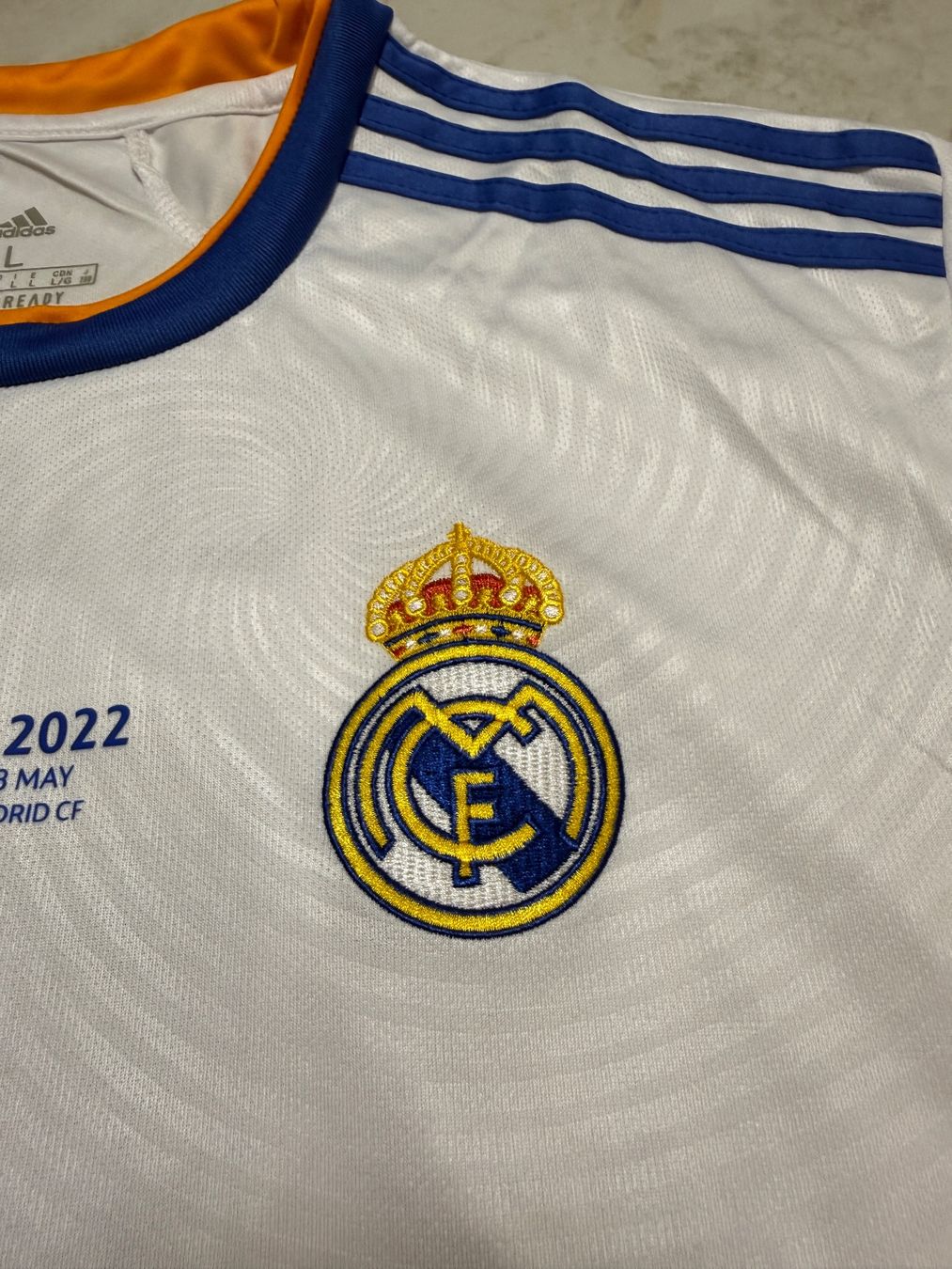 Canottiere & Pantaloni: Real Madrid Trikot Benzema #9 – Nuovo (secondo la descrizione) da Bronschhofen venduto da leo_99hp 3