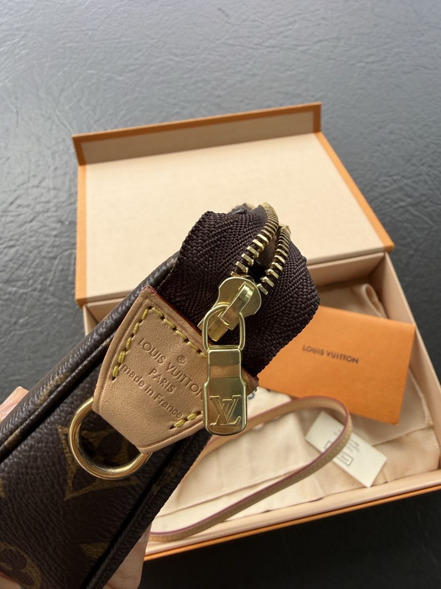 Louis Vuitton Taschen für Damen: Louis Vuitton pochette accessories in monogram NEU – Neu (gemäss Beschreibung) aus Lommis von loqi 1