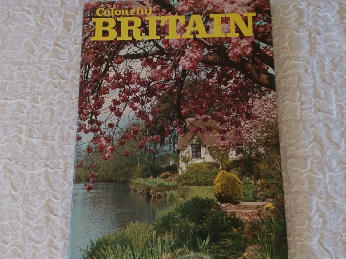Libri: BRITAIN Colourful Buch englisch – Usato da Luzern venduto da Einh0rn