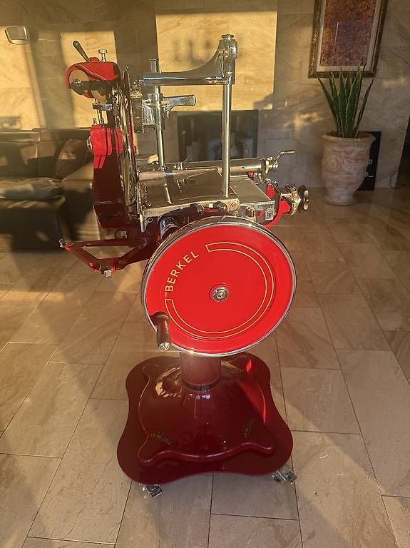Berkel Elettrodomestici da cucina: Berkel Model 8 in klassischem Weinrot – Usato da Mörigen venduto da racer100 3