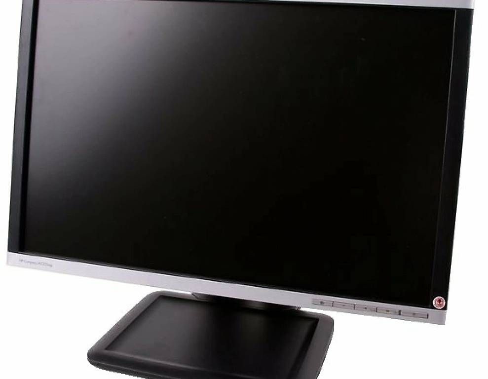 Monitore: 22" Widescreen LCD Computer Display (2 Bildschirme) – Gebraucht aus Bottmingen von veroda01