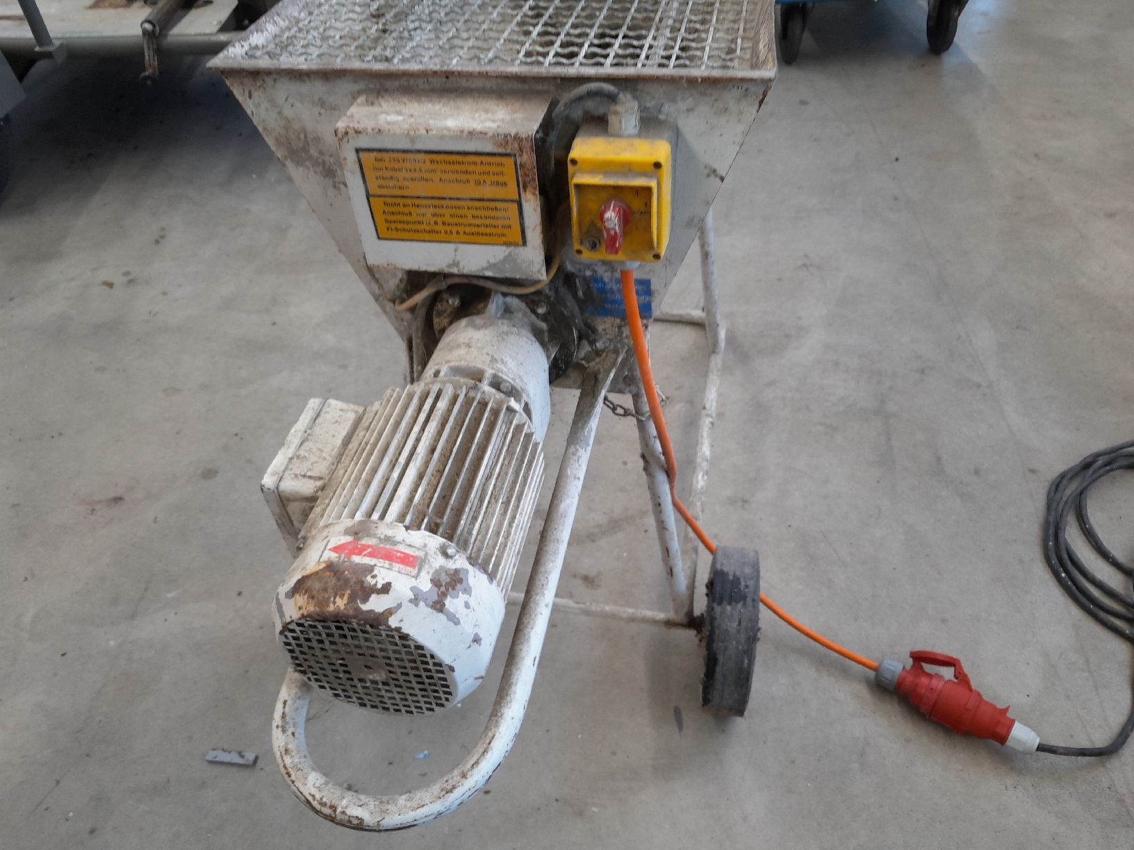 Tutte le macchine: Verputzmaschine – Usato da Benken SG venduto da Breitenfreak 2