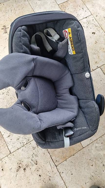 Auto-Kindersitze: Maxi-Cosi Pebble Plus i-Size – Gebraucht aus Grabs von holjir