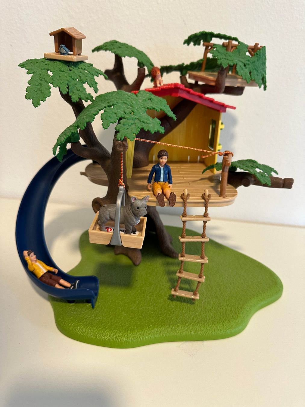 Schleich Giocattoli: Schleich Baumhaus – Usato da Solothurn venduto da Geezer7
