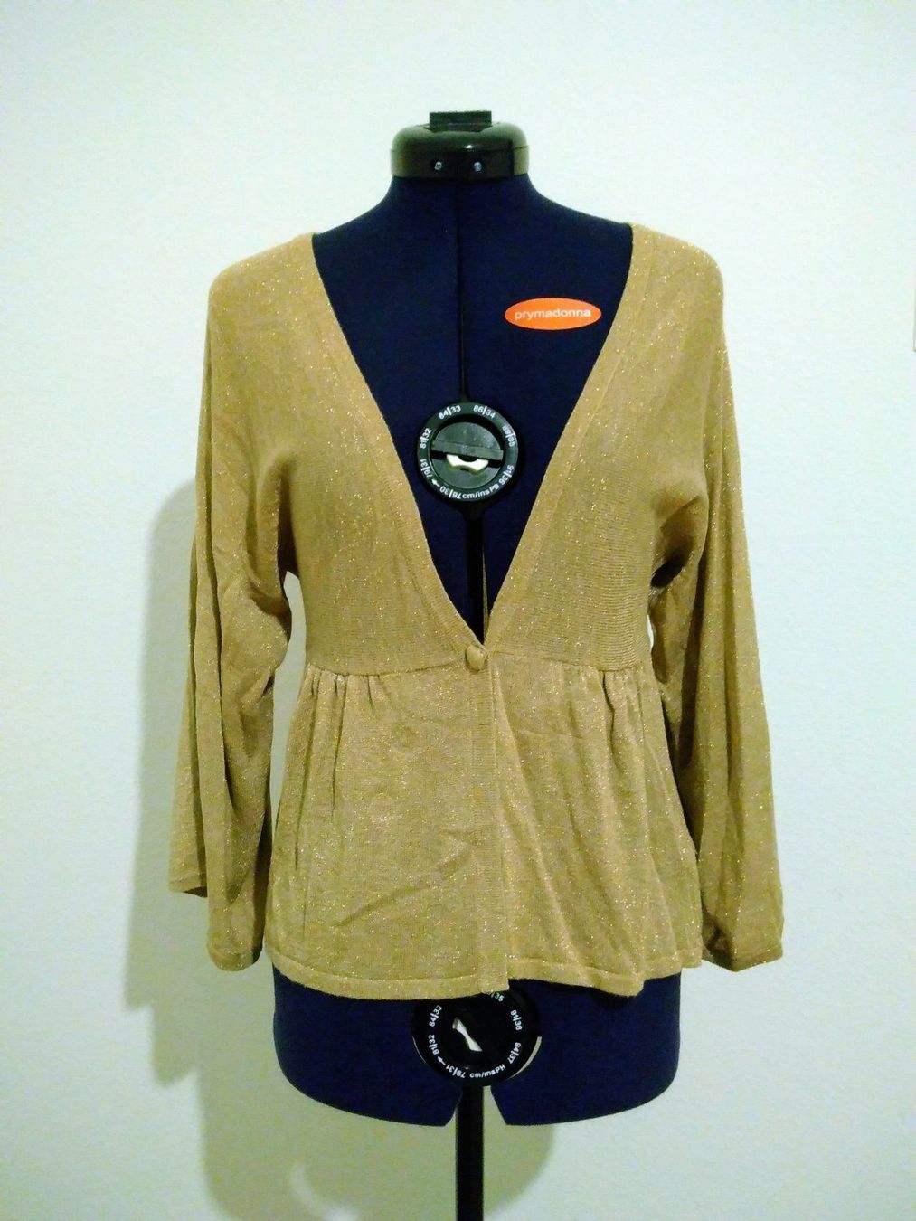 Pullover & Sweatshirts: Jäckchen Gold – Gebraucht aus Lenzburg von eva_8fw5