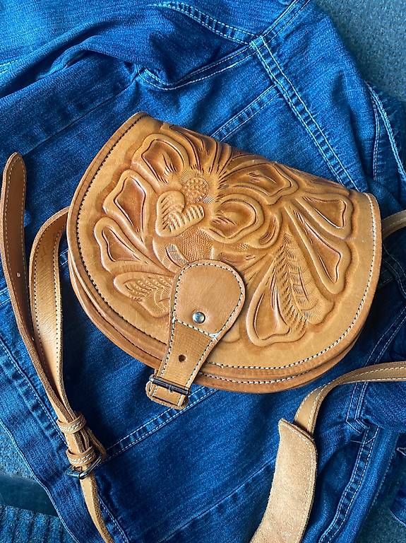 Borse da donna: Ledertasche vintage – Usato da St. Gallen venduto da Konstanza