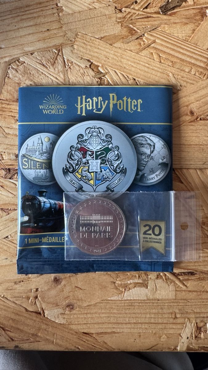 Medaillen: Médailles Harry Potter - Hermione Granger – Neu (gemäss Beschreibung) aus Les Bois von Ethanniry 1
