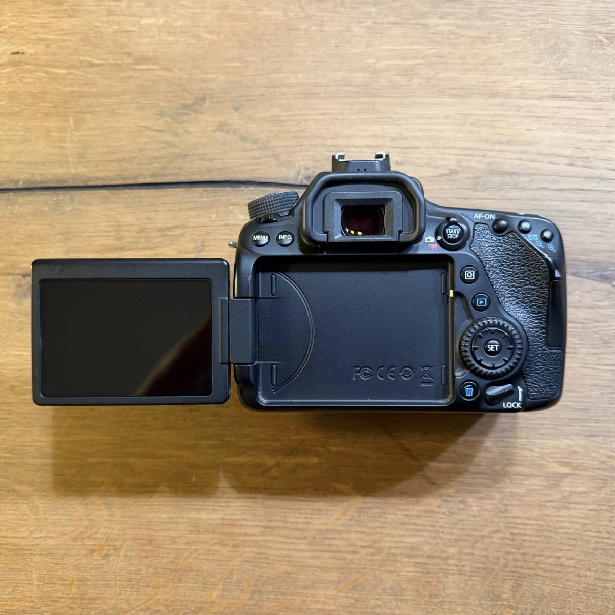 Canon Fotocamera: Canon EOS 80D Body – Usato da Zürich venduto da Tanja0000 2