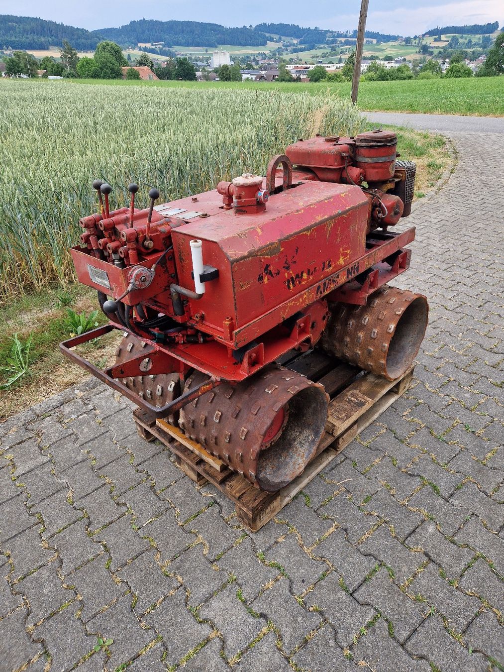 Rammax Alle Maschinen: Grabenwalze RAMMAX RW1402 – Defekt aus Grosswangen von lar_9lz7