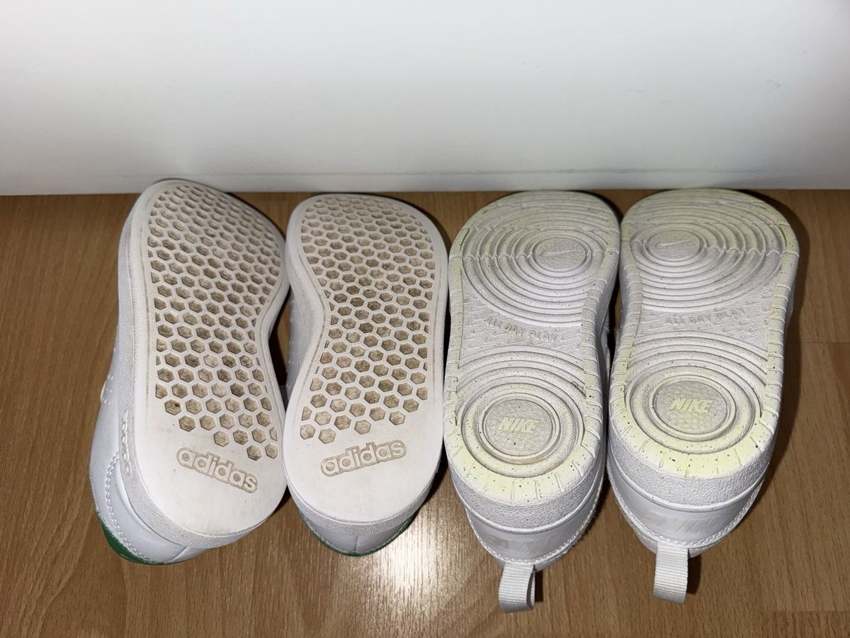 Scarpe per ragazzi: Adidas & Nike Kinder Sneaker Weiss, Gr.30, – Usato da arbon venduto da auri4 3