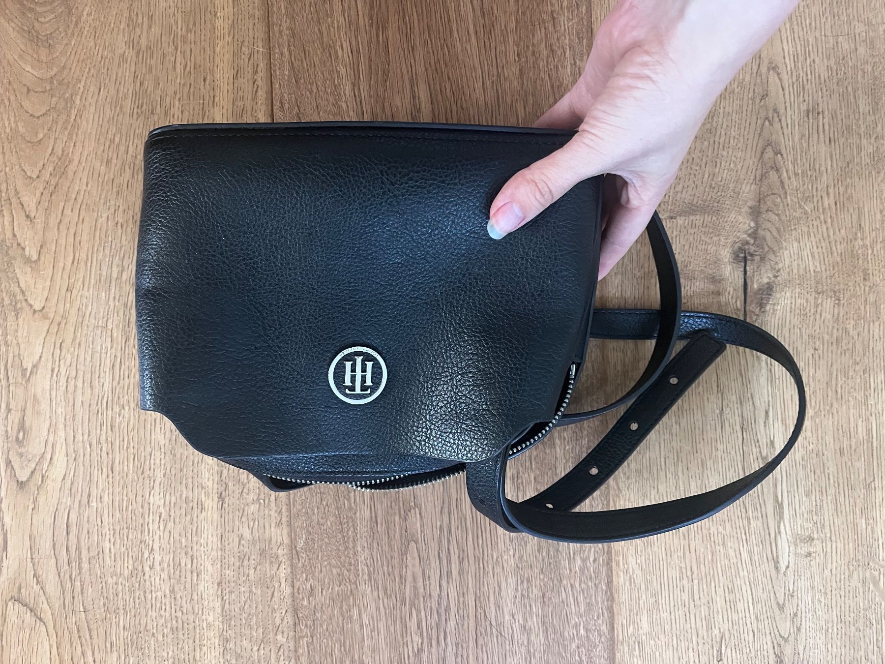Tommy Hilfiger Borse: Tommy Hilfiger schwarze Tasche – Usato da Gattikon venduto da hie_v92m