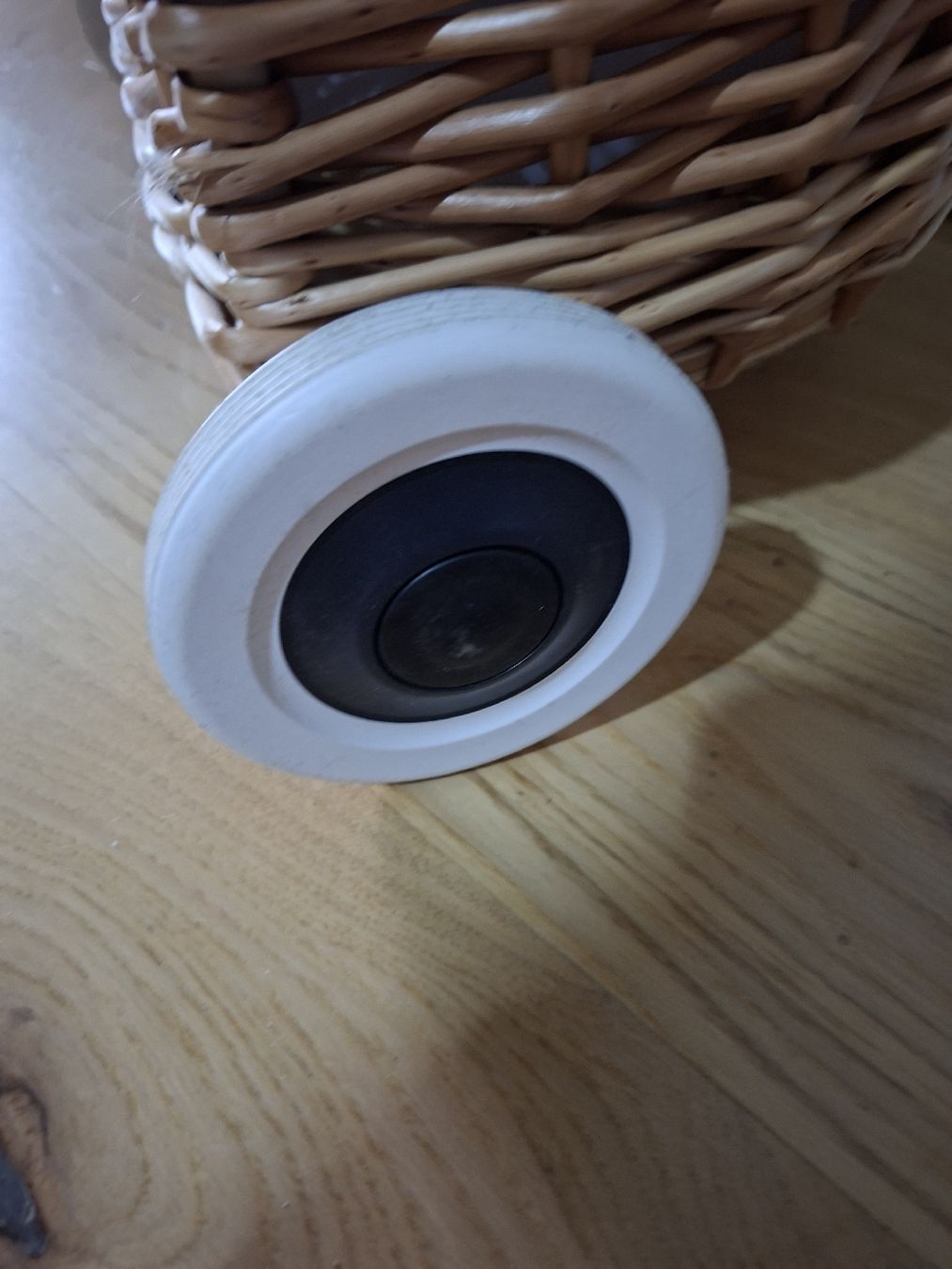 Ikea Paniers à linge: Schöner grosser Wäschekorb – D'occasion à Oberengstringen par Pepper6 3