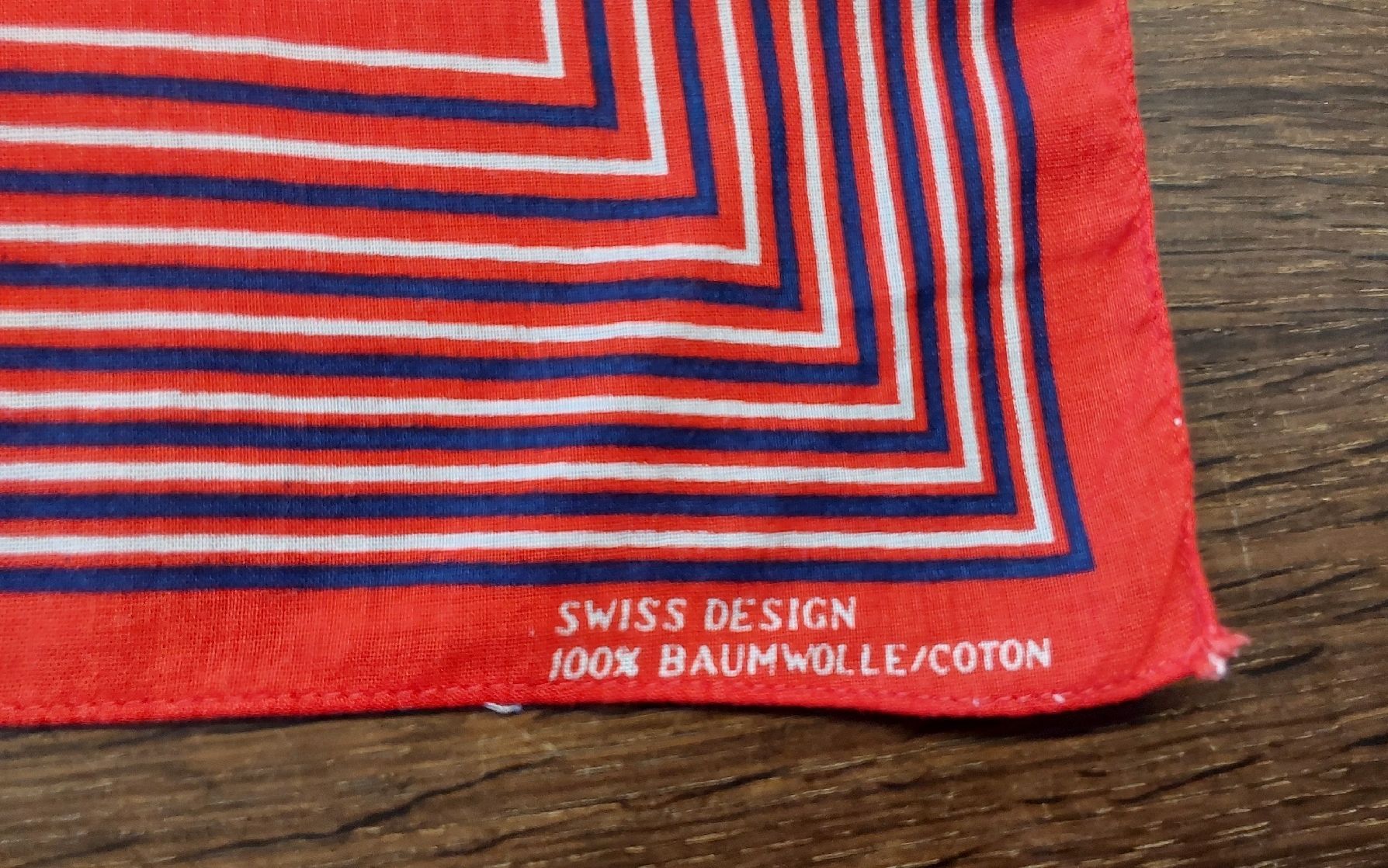 Foulards & écharpes: Baumwolltuch quadratisch rot – Neuf (Voir description) à Köniz par scopello12 2