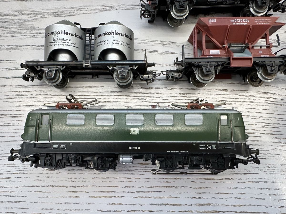 Märklin Modelleisenbahnen: Märklin 3037 DB BR 141 Güterzug – Gebraucht aus Lupsingen von New-Haven 4