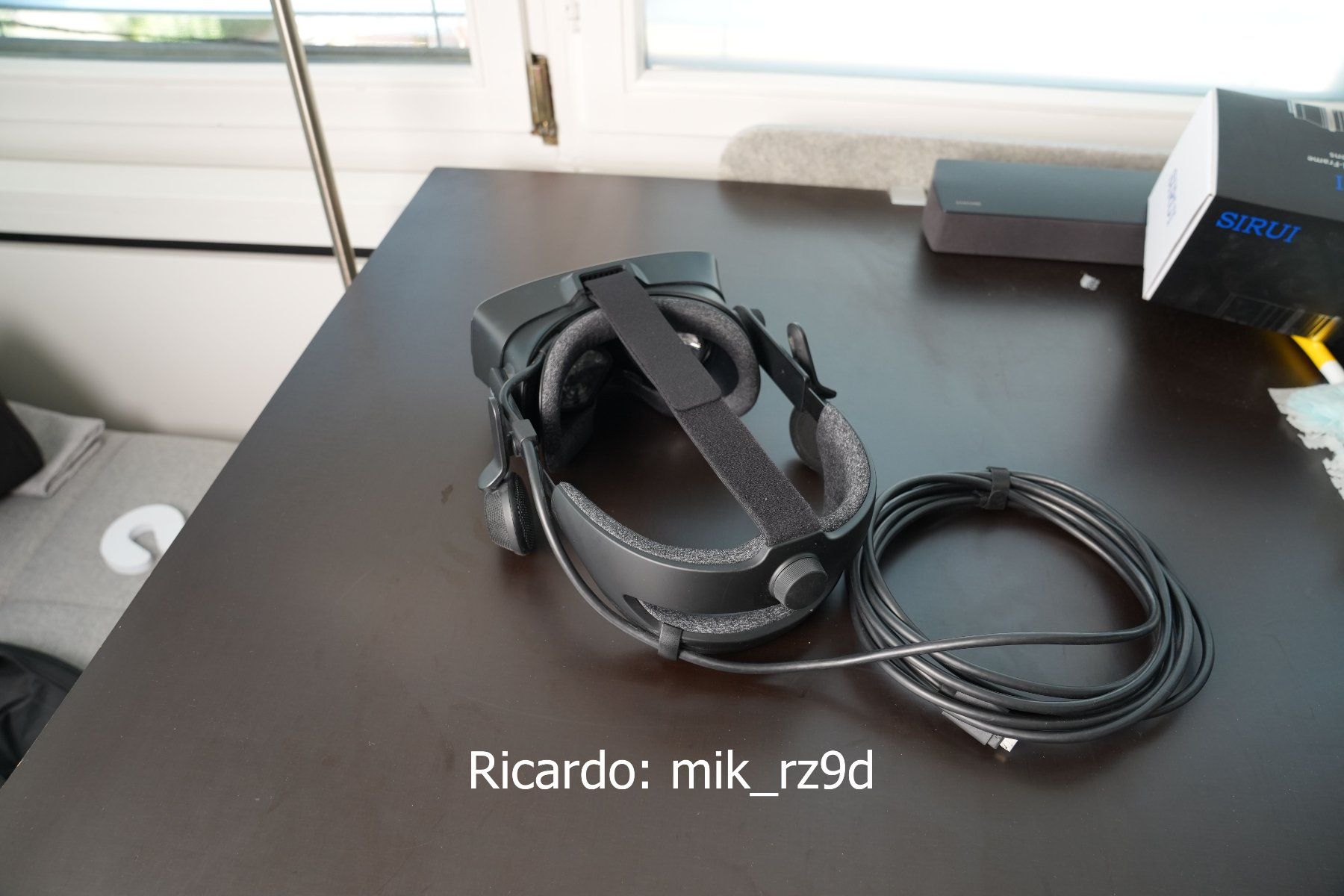 Valve Casque VR: Valve Index VR Komplettset mit Controller und Basisstationen – D'occasion à Gossau SG par mik_rz9d 4