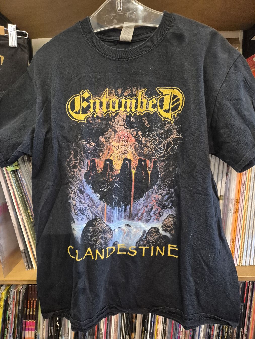 T-shirt: Entombed - T Shirt – Usato da Thun venduto da Kissthis