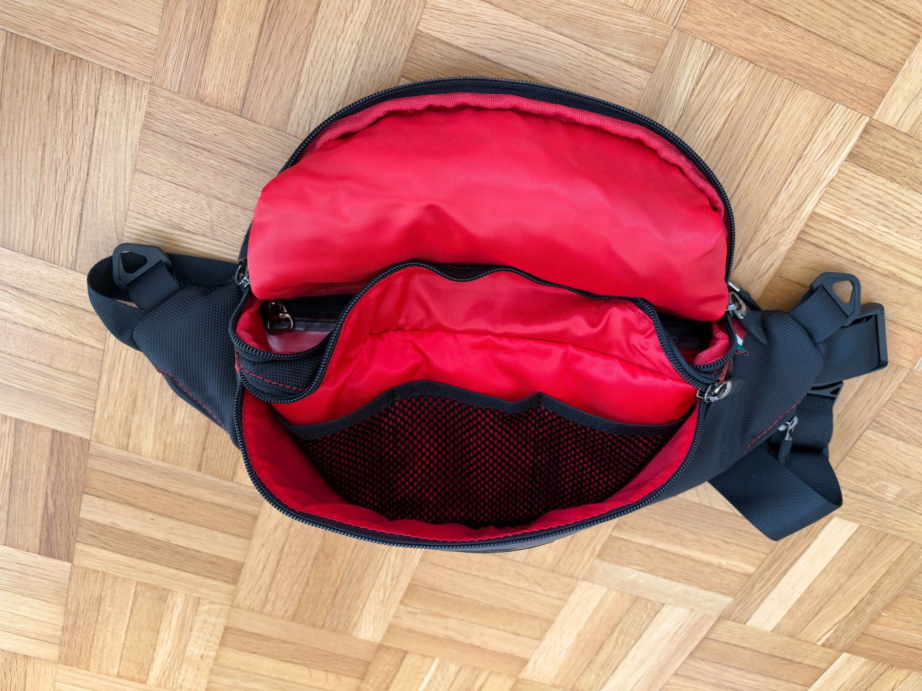 Taschen: MV Agusta Bauchtasche mit Rucksackfunktion – Gebraucht aus Sursee von Polo40 2