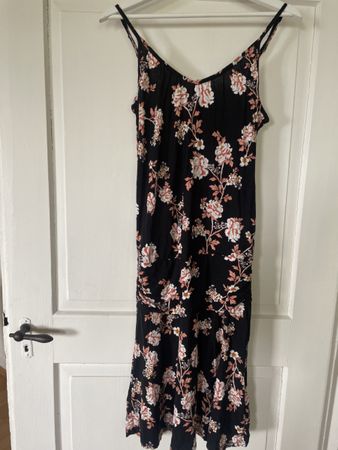 Wunderschönes Sommerkleid von Lascana