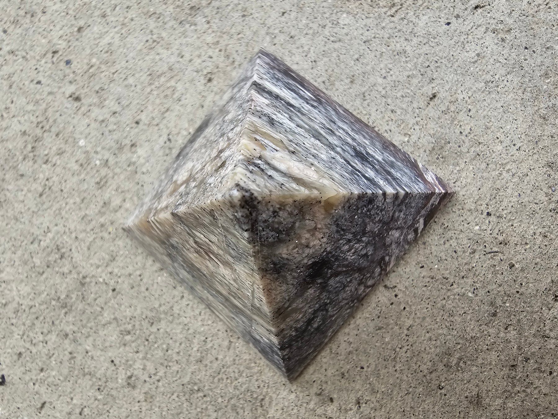 Mineralien & Heilsteine: Stein: Pyramide – Gebraucht aus Romanshorn von Rachacha 4