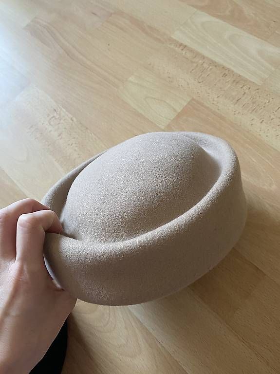 Copricapi, berretti & cappellini: Wollhut beige Hut Pillbox hat – Usato da Bern venduto da n-dine 2