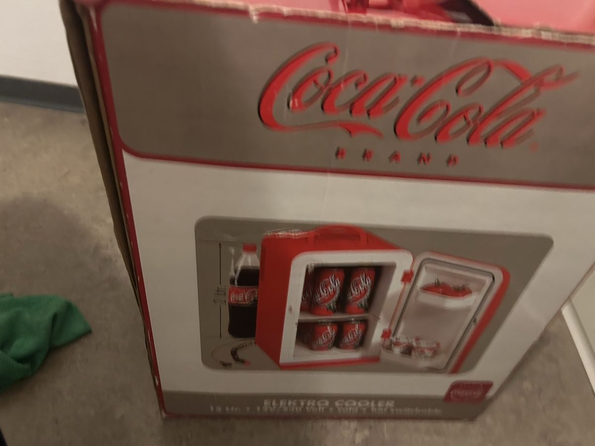 Coca-Cola Kühlschrank: Coca cola mini fridge – Gebraucht aus Glattbrugg von suz_8xg5 3