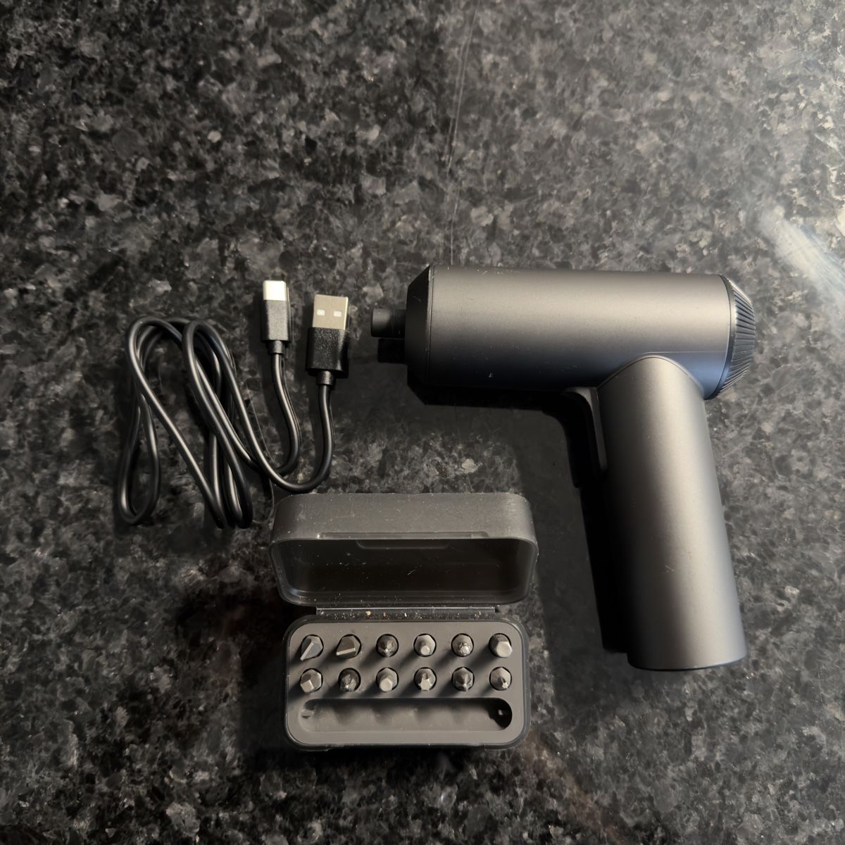 Xiaomi Alle Werkzeuge: Visseuse Xiaomi rechargeable avec embouts – Gebraucht aus Vevey von diogodasilva_