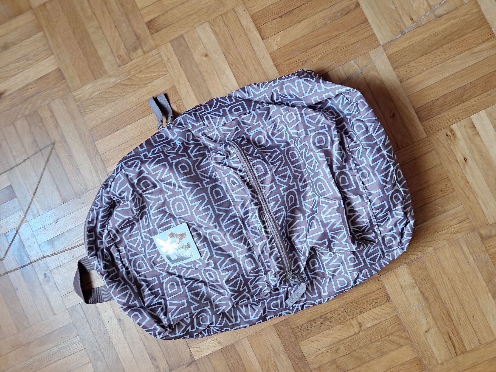 DKNY Zaini: DKNY Backpack Rucksack NEU – Nuovo e nell'imballaggio originale da Kefikon TG venduto da theratpack20 2