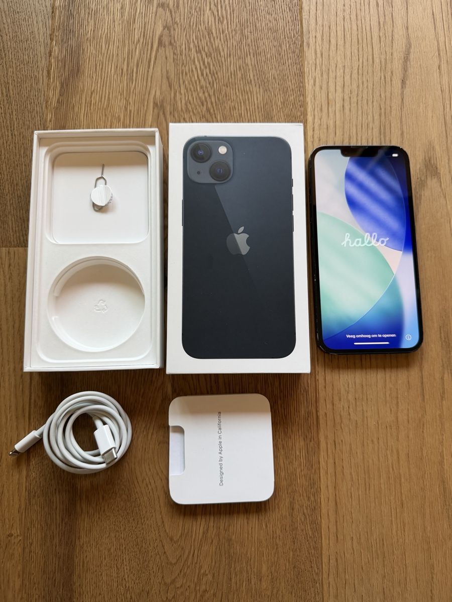 Apple Telefoni cellulari / Smartphones: Iphone 13, Midnight, 128 GB – Usato da Rümlang venduto da Snejser