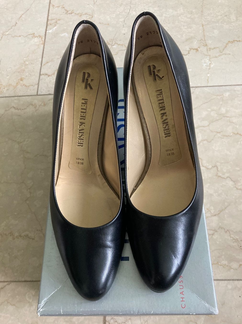 Kaiser Scarpe da donna: Klassische, schwarze Leder Pumps, Grösse 39 – Usato da Hurden venduto da Ruby70
